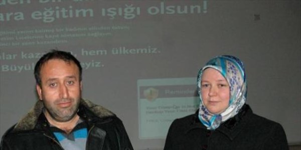 İlkokul mezunu çift, üniversite hedefiyle ortaokula yazıldı