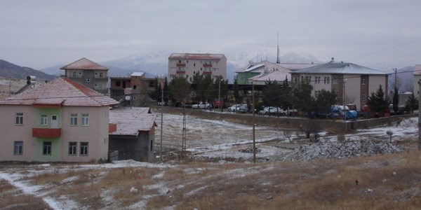 Sincik ilçesinde yılın ilk karı düştü