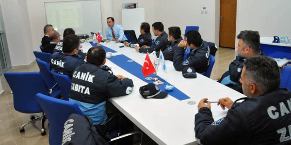 Canik zabıtasına engelli eğitimi