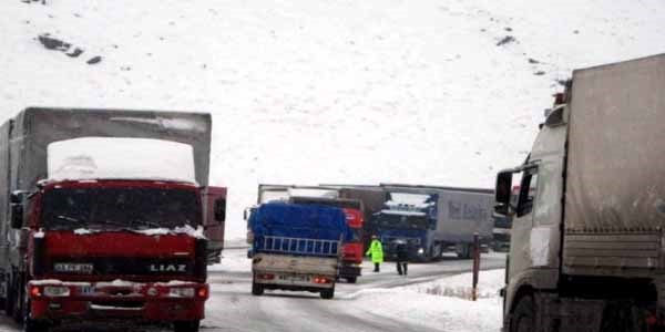 Emniyetten sürücülere kış uyarısı