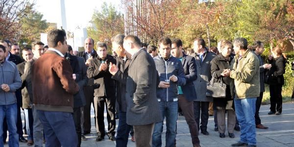 İŞ-KUR müdürü 4 personelini beyzbol sopasıyla dövmüş