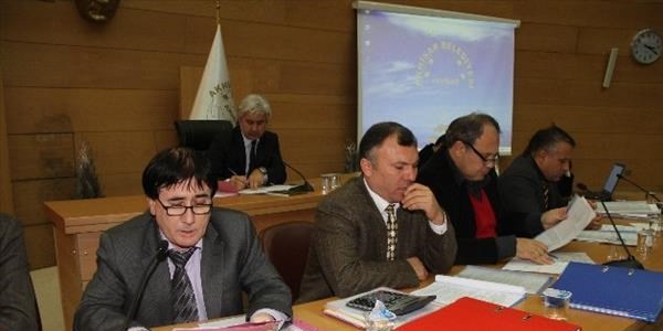 Akhisar Belediyesi 2014 y�l� b�t�esi kabul edildi