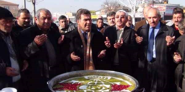 Oto Sanatkarları Odasından esnafa aşure ikramı