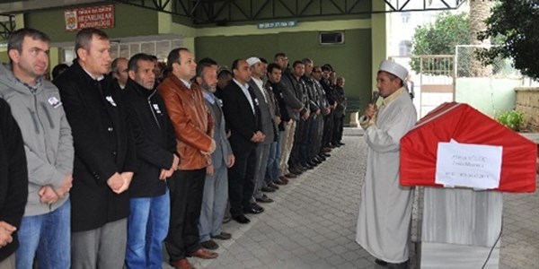 Polis memuru kansere yenik düştü
