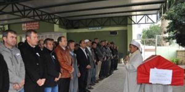 Polis memuru kansere yenik düştü