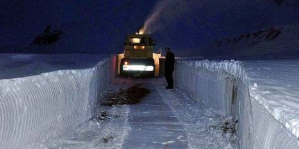 538 köy yolu ulaşıma kapandı