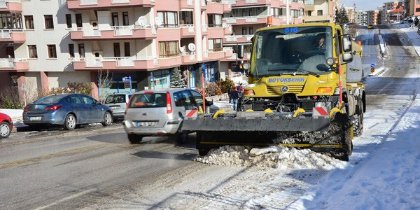 Başkent'te karla mücadele