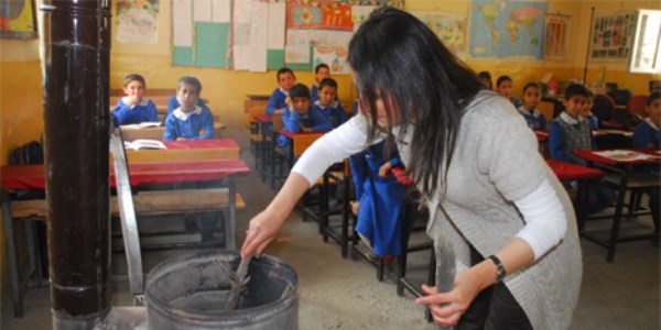 ��retmenin, do�u'daki mecburi s�resi 4 y�l olacak/ Video