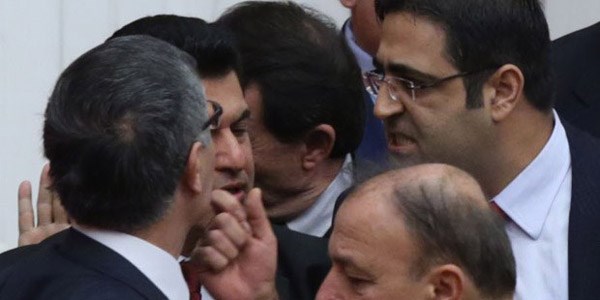 Meclis'te yumruklu 'Kürdistan' kavgası/ Video