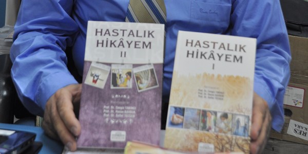 Hastalık Hikayem' yarışmasına katılan 87 hikaye kitaplaştırıldı