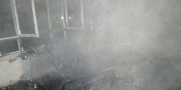 ��renci evinde elektrikli soba yang�n�