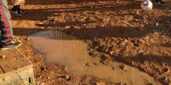 Gercüş'te spor sahasına çamurdan dolayı girilemiyor
