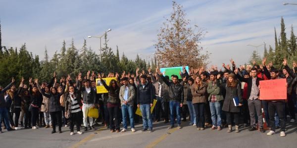 Mersin Üniversitesi'nde Yüksekova protestosu