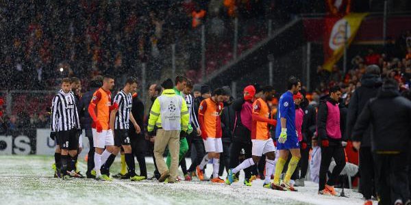Galatasaray - Juventus ma�� tatil edildi