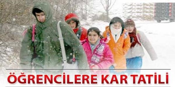 Ulus'ta kar nedeniyle e�itime 1 g�n ara