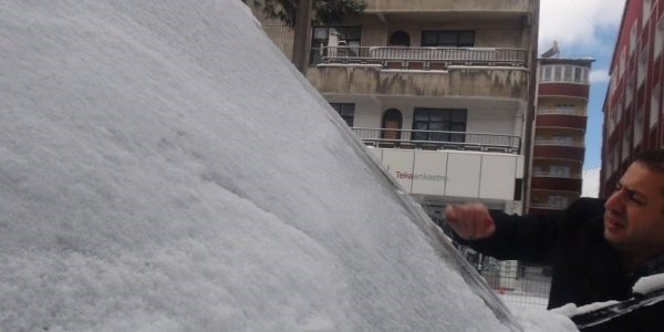 Tatvan'da havalar buz kesiyor