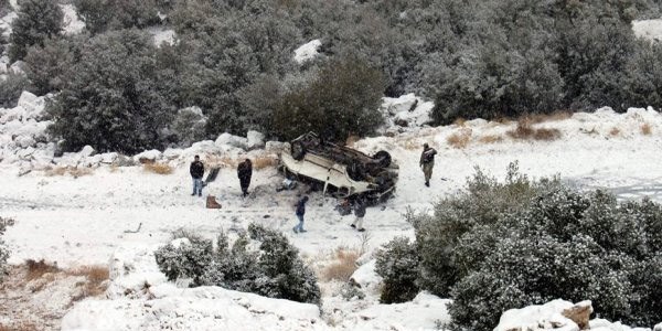 Öğretmen servisi uçurumdan uçtu: 1 ölü, 8 yaralı/ Video