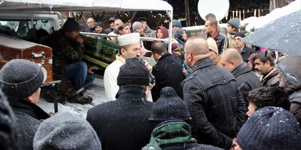 Kazada yanarak �len teknisyene g�zya��