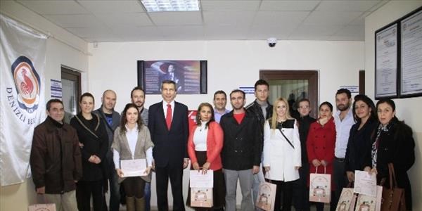 Evlilik okulu yeni mezunlar�n� verdi