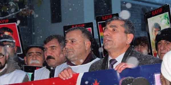 Diyarbak�r'da kar ya���� alt�nda y�r�y��