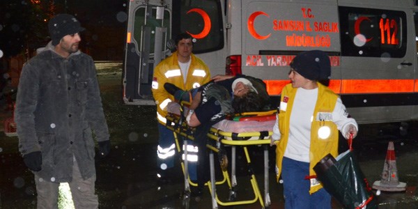 Otomobilin �arpt��� yaya yaraland�