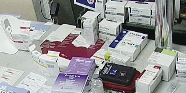 Sahte ilaç soruşturması: 2 doktora gözaltı kararı