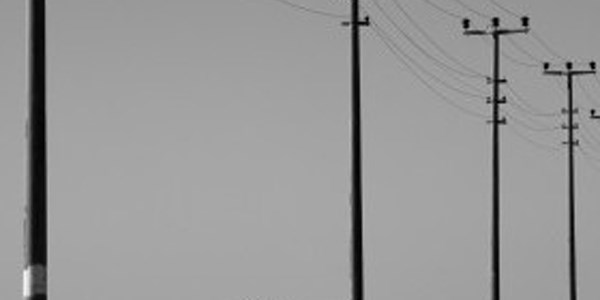 Elektrik direği dikmek isterken linç ediliyorlardı