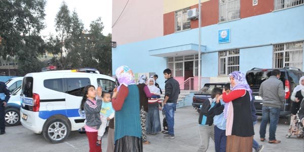 56 ��renci g�da zehirlenmesi ��phesiyle hastaneye kald�r�ld�