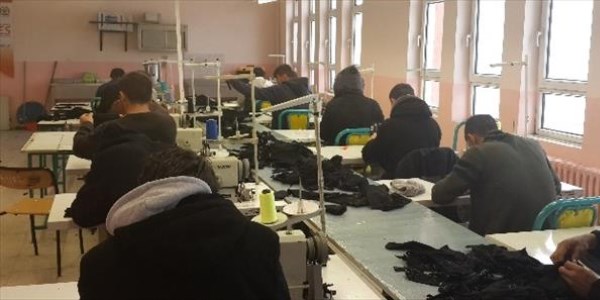 Yozgat Emniyet M�d�rl��� madde ba��ml�s� �ocuklar� topluma kazand�r�yor