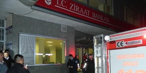 Bankadan çıkan duman paniğe neden oldu