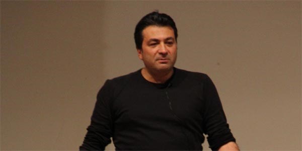 Diş hekiminden stand-up gösteri