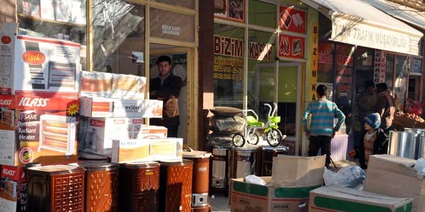 Akçakale'de soğuklarla soba satışları arttı