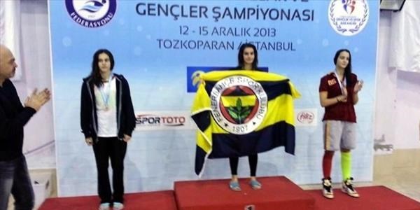 Balıkesirli kulaçlar İstanbul'dan başarıyla döndü
