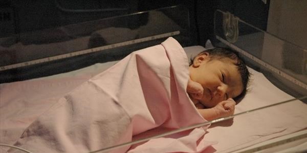 Bir günlük bebek sokağa bırakıldı
