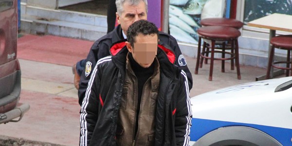 Eşini bıçakladığı iddia edilen futbolcu gözaltına alındı