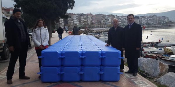 Yüzer iskeleler hizmete girdi