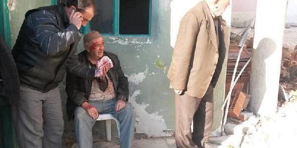 Camiye giderken otomobil çarptı