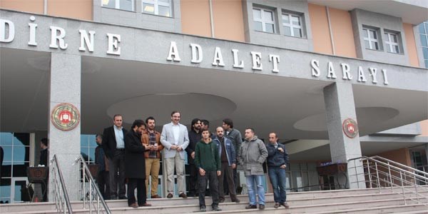 Öğretmenin atatürk'e hakaret davasında beraat