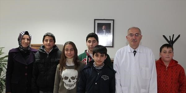Sa�l�k hizmetleri konusunda bilgilendirme �al��malar�na devam ediyor