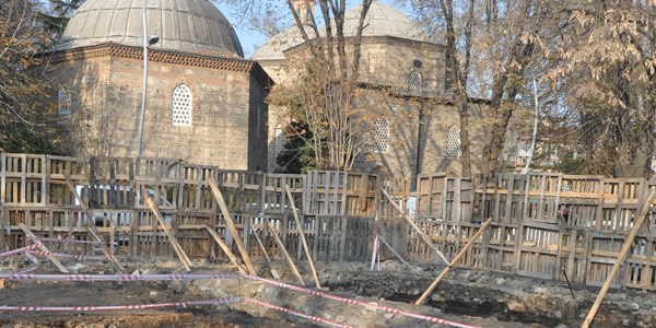 Beylik Han'�n tarihi dokusu ortaya ��kt�