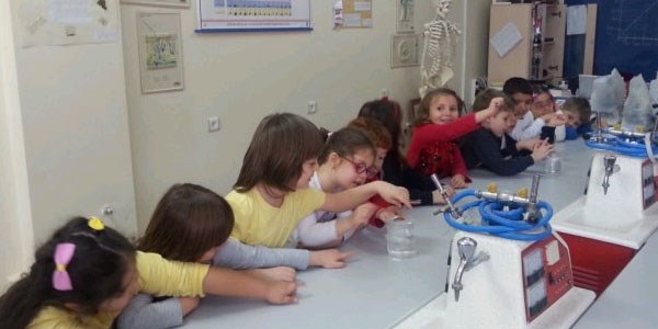 Minik öğrenciler bilimle tanıştı