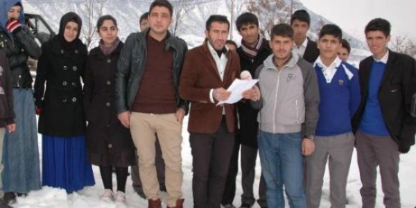 Kar ma�duru A�F ��rencileri yeni bir s�nav hakk� istedi