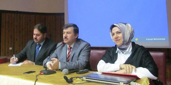 M�d�r ba�ak k�y ��retmenleriyle bir araya geldi