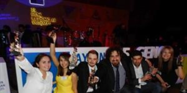 Selçuk İletişim'e 4 birincilik ödülü