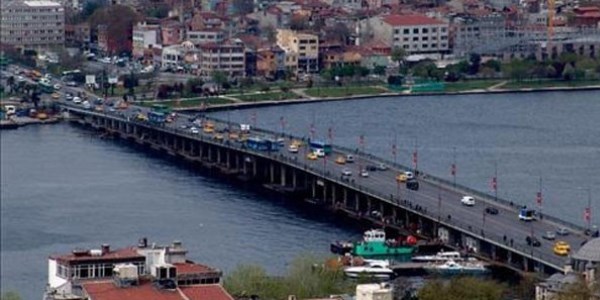 Atat�rk K�pr�s� trafi�e kapat�ld�
