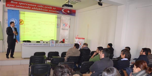 Genç girişimciler eğitimi başladı