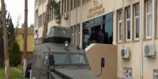 Kaçakçılık operasyonunda 7'si asker 12 tutuklama