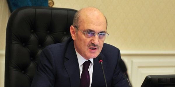 Bakan Bayraktar'a 3 ay meslekten men cezas�