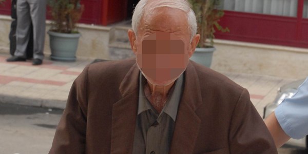 16 yaşındaki kızı taciz etmekle suçlanan 72 yaşındaki sanığa 2.5 yıl hapis