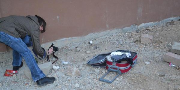 Okul önündeki şüpheli çanta polisi alarma geçirdi
